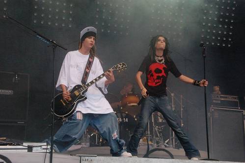 10080tokiohotelneumarkt290706med.jpg